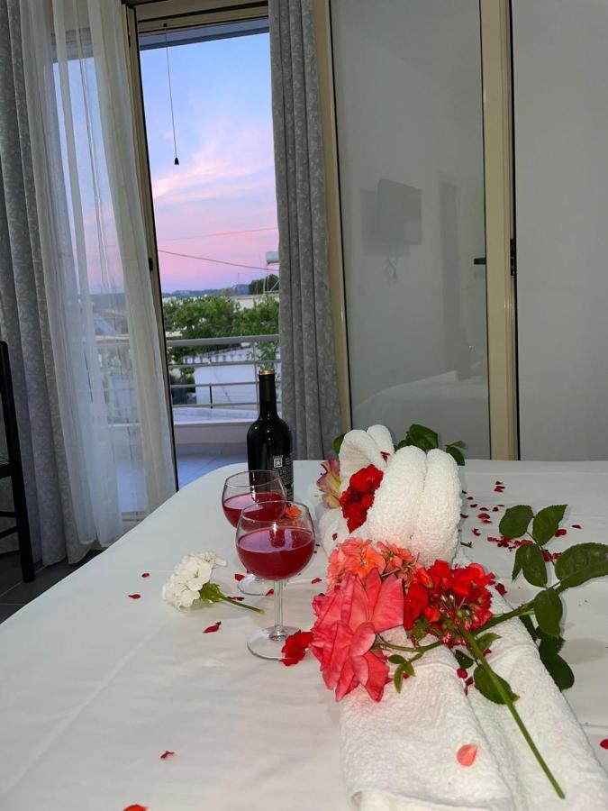 Arlind'S Apartaments Vlorë Esterno foto