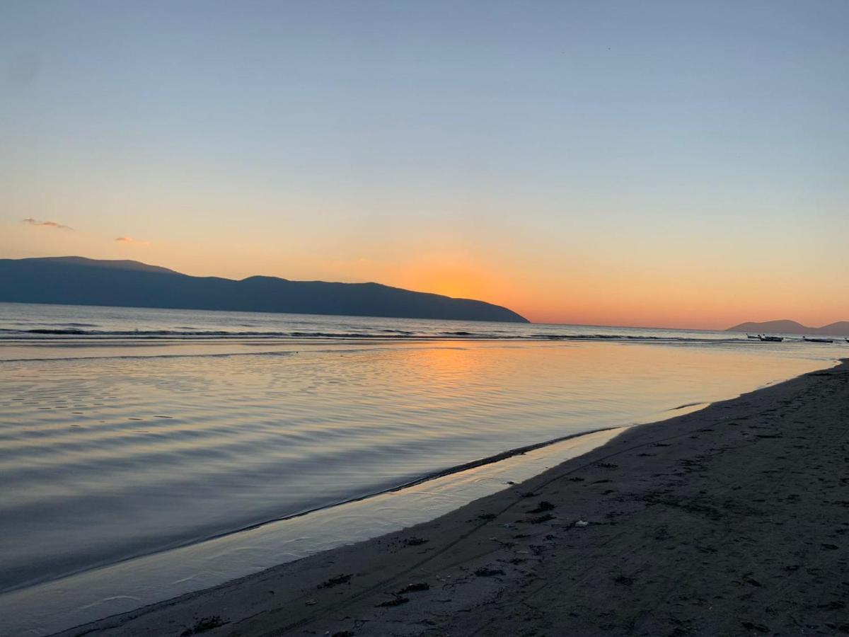 Arlind'S Apartaments Vlorë Esterno foto