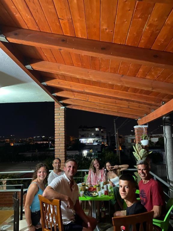 Arlind'S Apartaments Vlorë Esterno foto