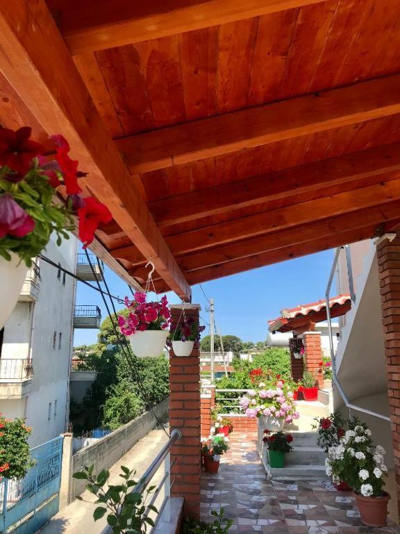 Arlind'S Apartaments Vlorë Esterno foto