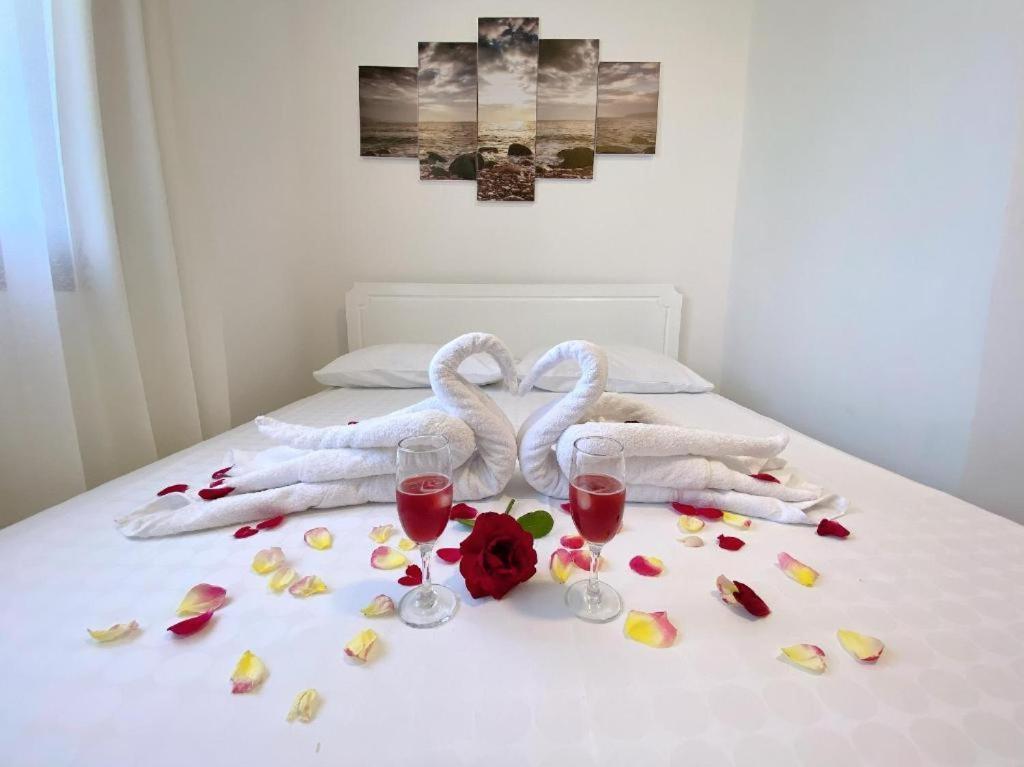 Arlind'S Apartaments Vlorë Esterno foto