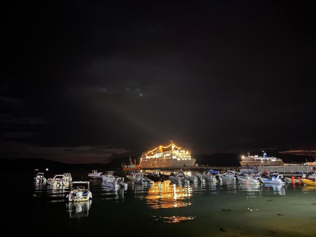 Arlind'S Apartaments Vlorë Esterno foto