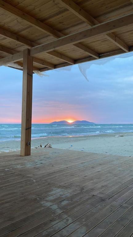 Arlind'S Apartaments Vlorë Esterno foto