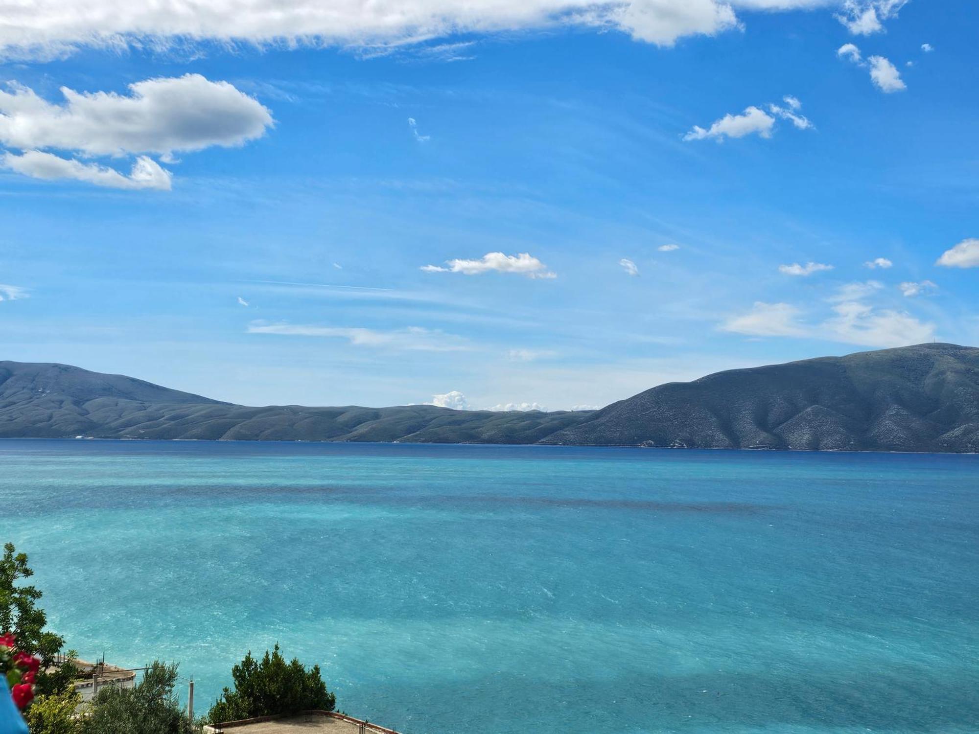 Arlind'S Apartaments Vlorë Esterno foto